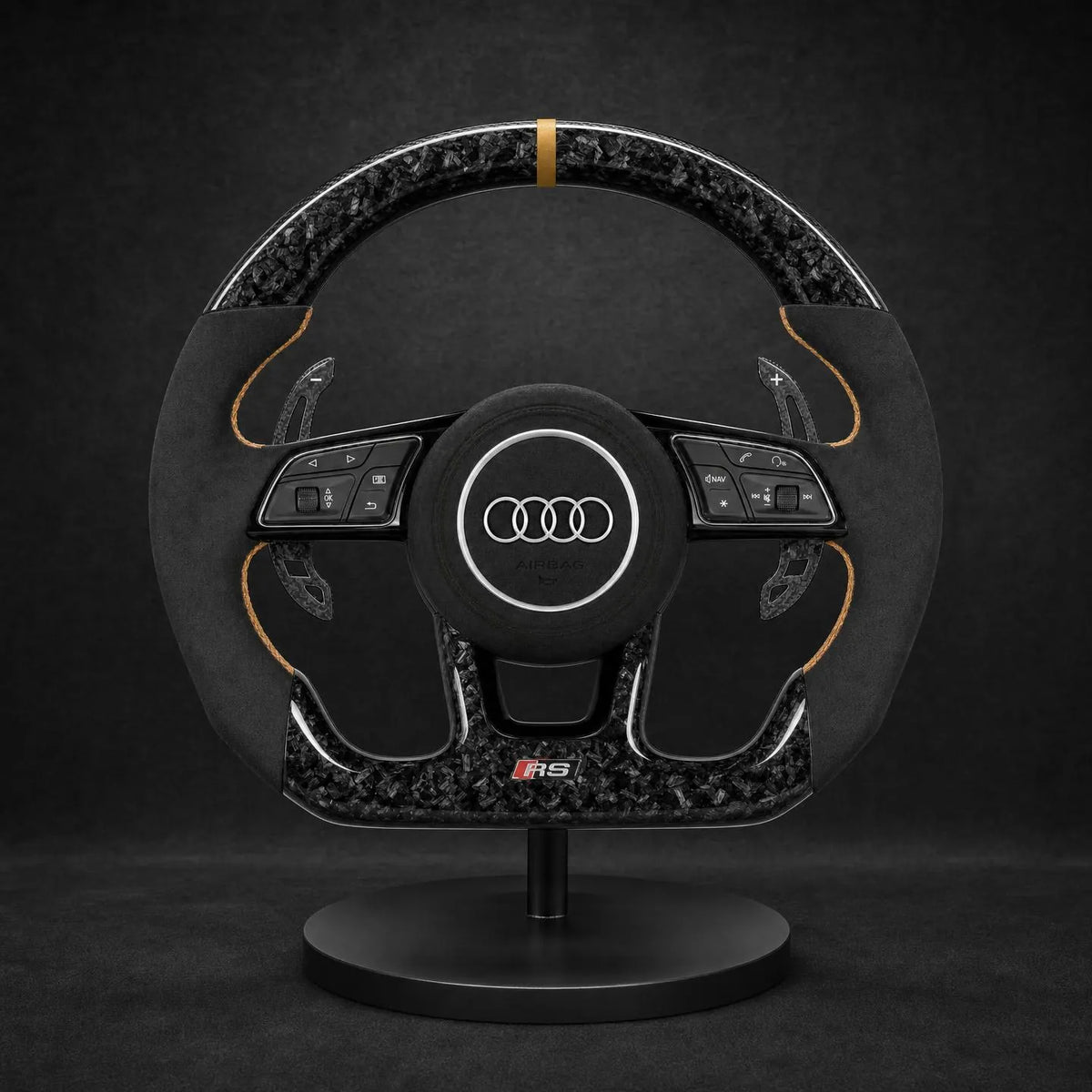 Volant personnalisé Audi alcantara gris coutures bleues et carbone 3K — vue face