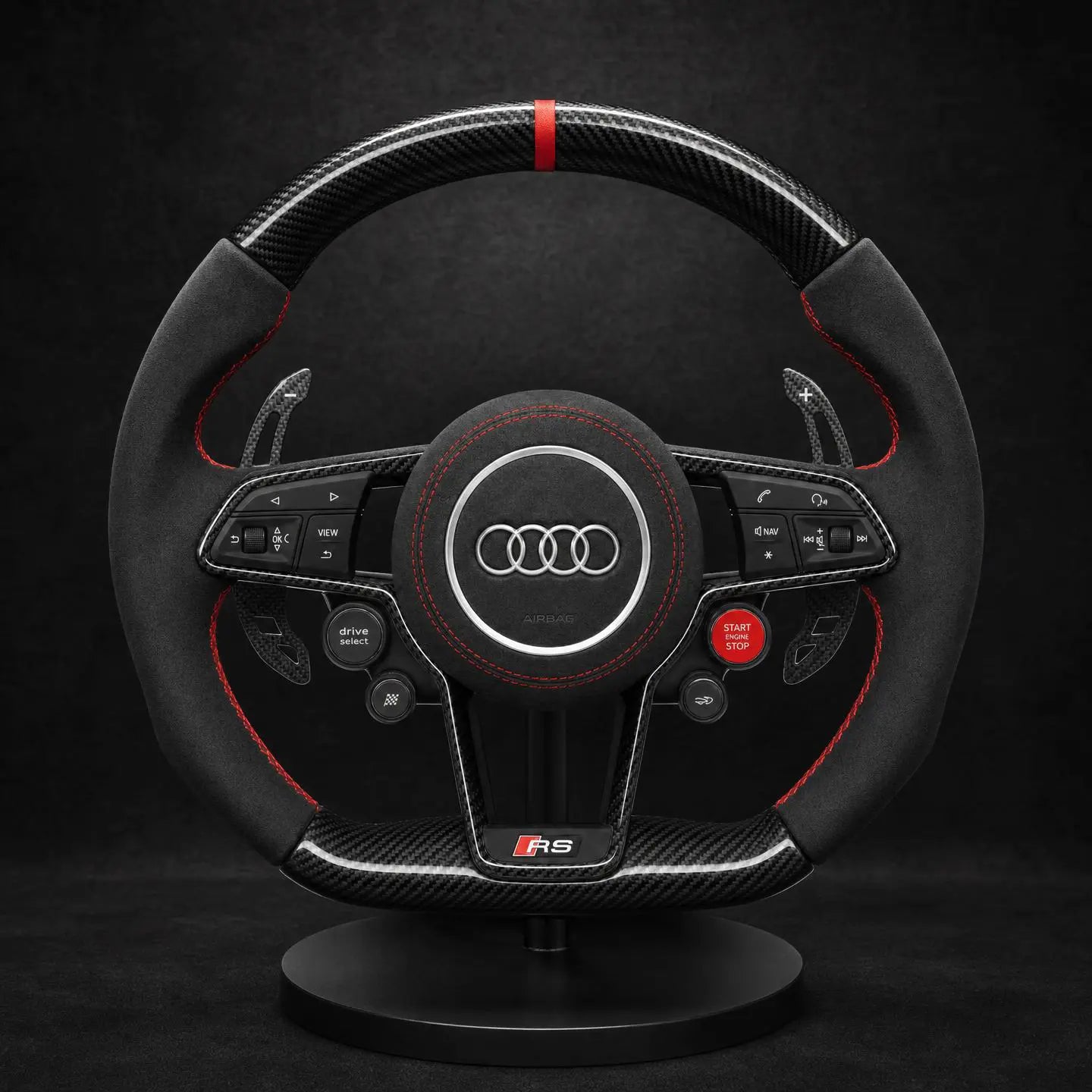 Volant personnalisé Audi TT RS — alcantara noir, surpiqûres rouges, carbone